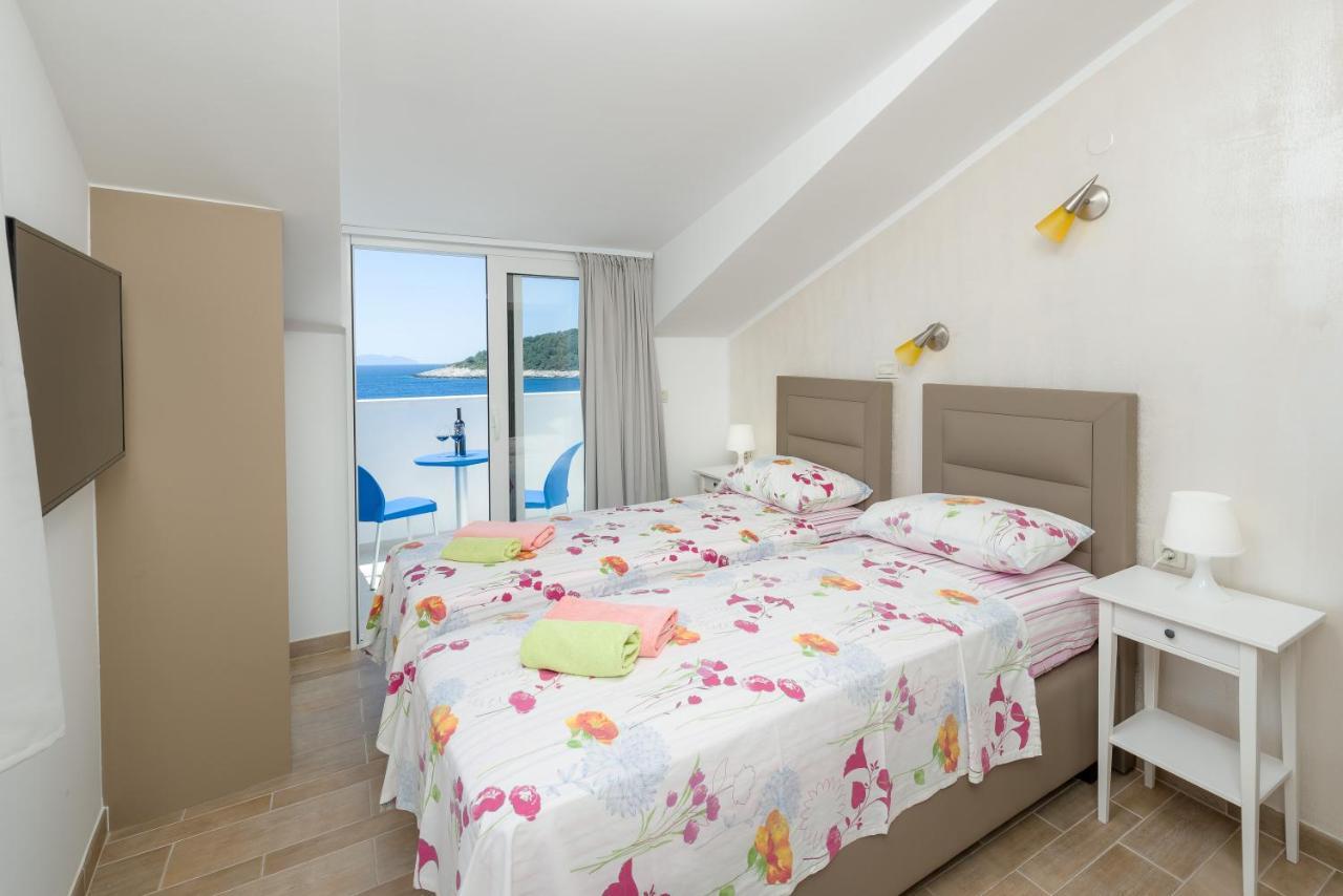 Luxury Bellavista Amazing Sea Holidays With Private Beach & Parking Milna  Exteriér fotografie