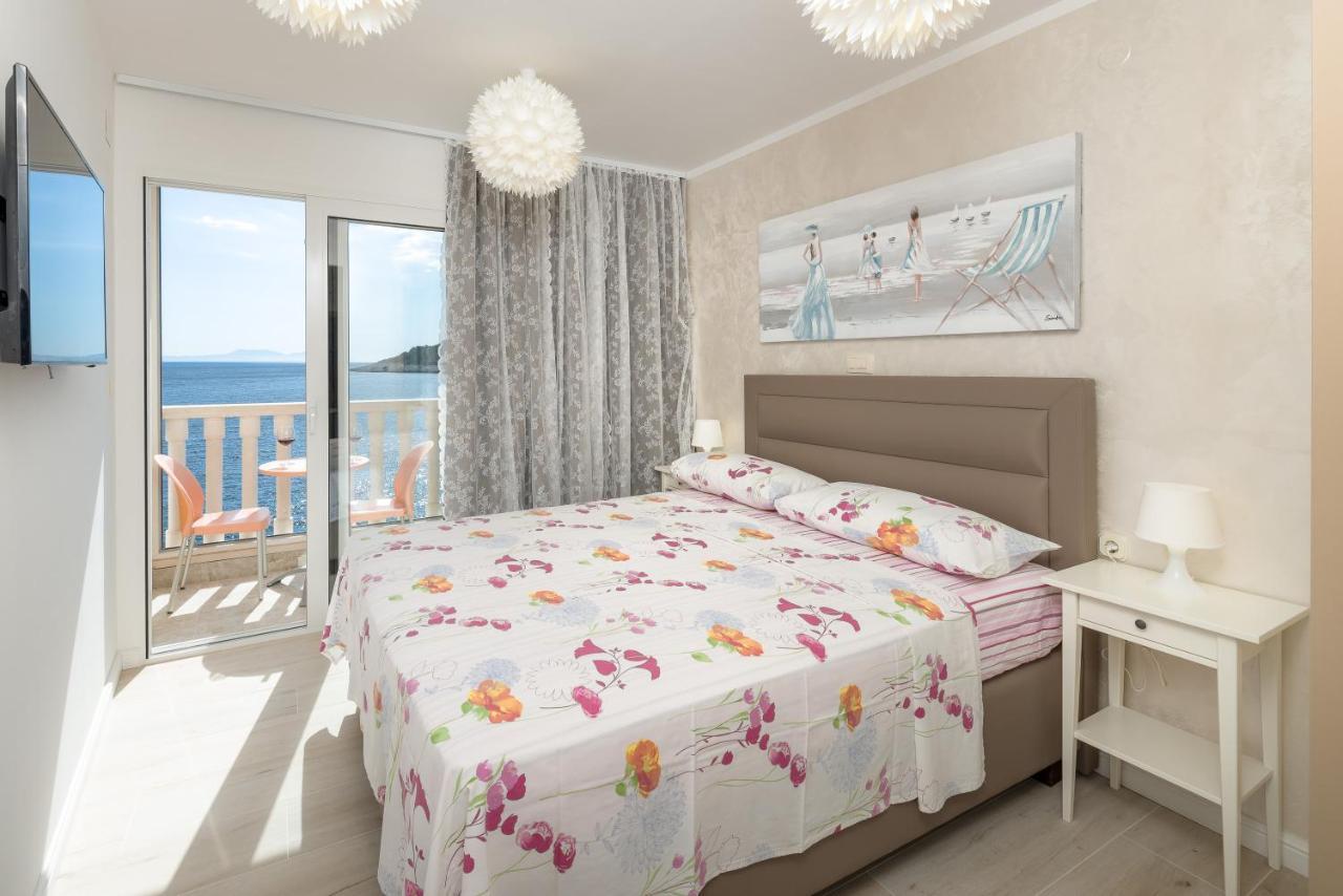 Luxury Bellavista Amazing Sea Holidays With Private Beach & Parking Milna  Exteriér fotografie