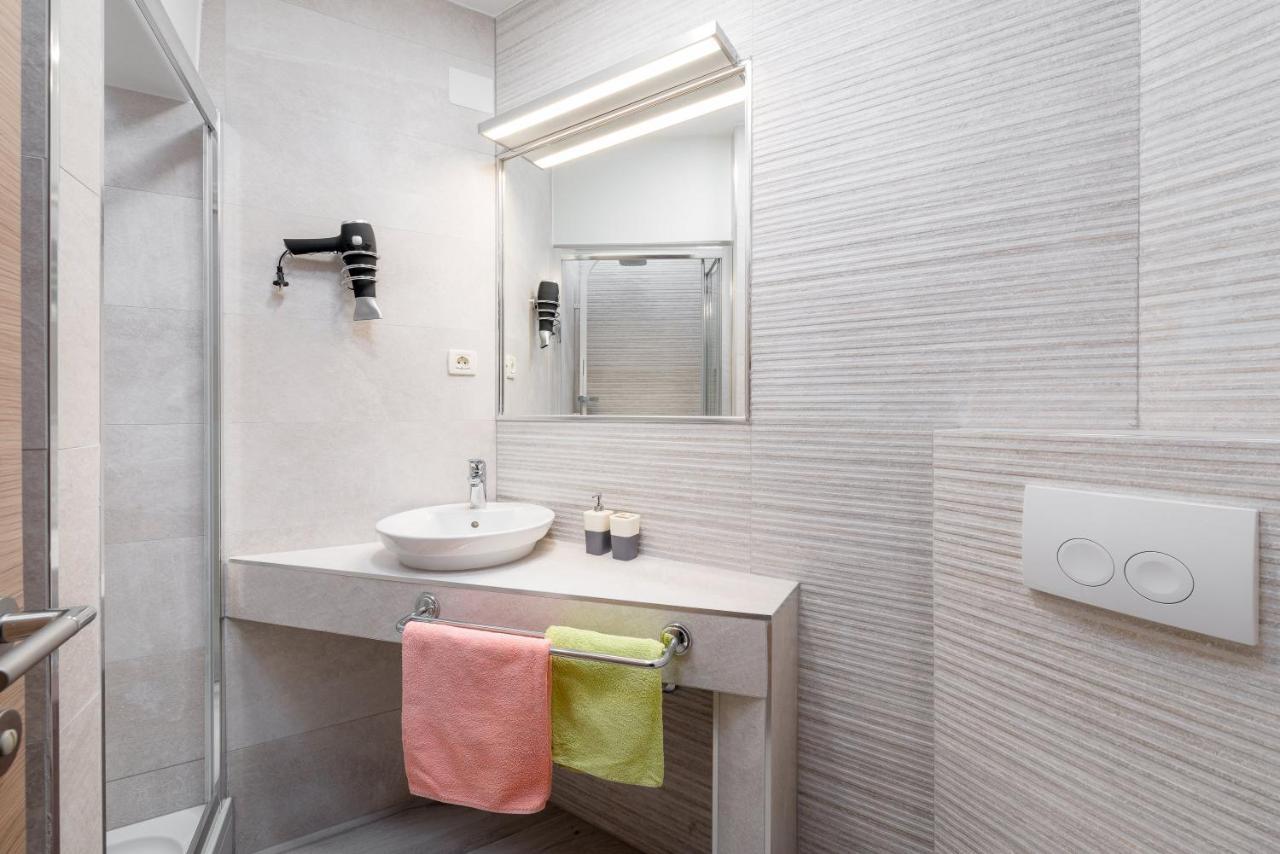 Luxury Bellavista Amazing Sea Holidays With Private Beach & Parking Milna  Exteriér fotografie