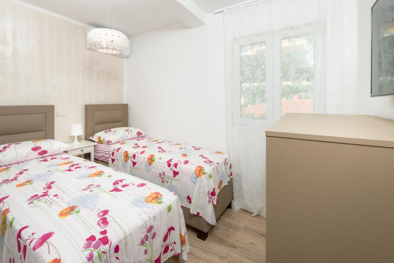 Luxury Bellavista Amazing Sea Holidays With Private Beach & Parking Milna  Exteriér fotografie