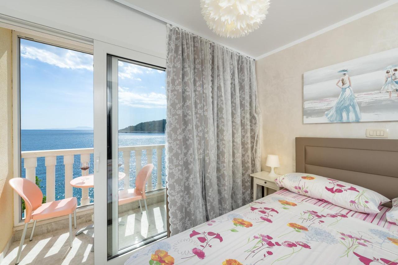 Luxury Bellavista Amazing Sea Holidays With Private Beach & Parking Milna  Exteriér fotografie