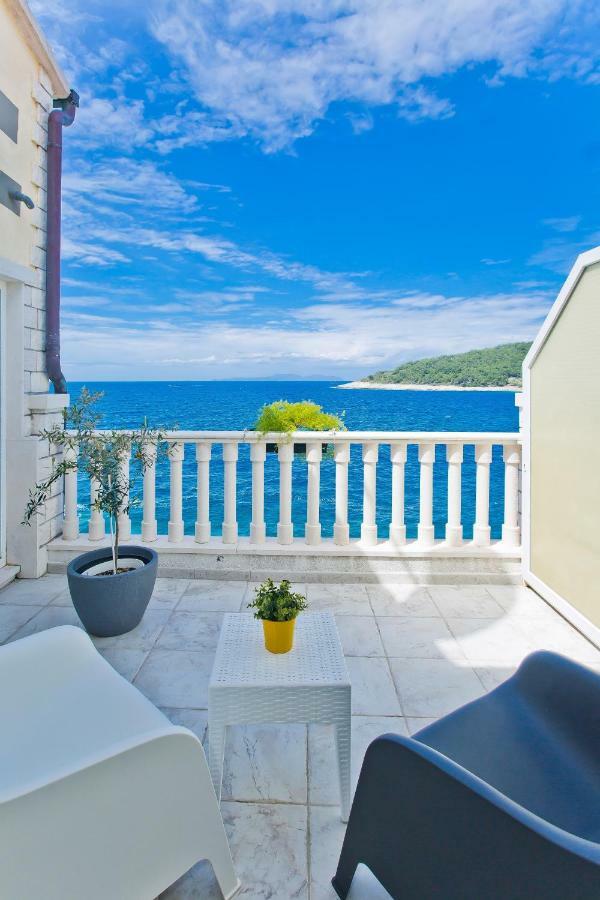 Luxury Bellavista Amazing Sea Holidays With Private Beach & Parking Milna  Exteriér fotografie